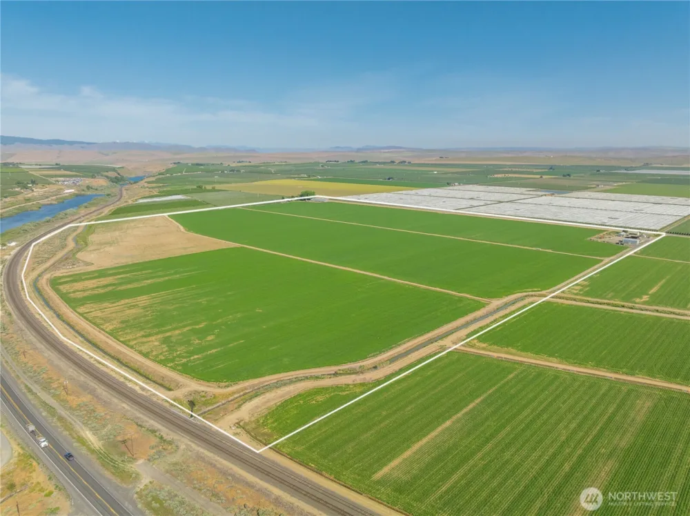 19527 Road 10.5 NW, Quincy, WA 98848