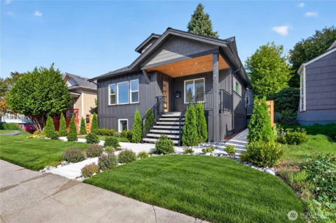 5520 Brooklyn Ave NE, Seattle, WA 98105-3518