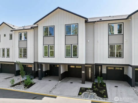 16202 Manor Way, Unit D7, Lynnwood, WA 98087