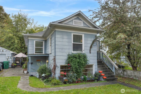 3852 Courtland Place S, Seattle, WA 98118